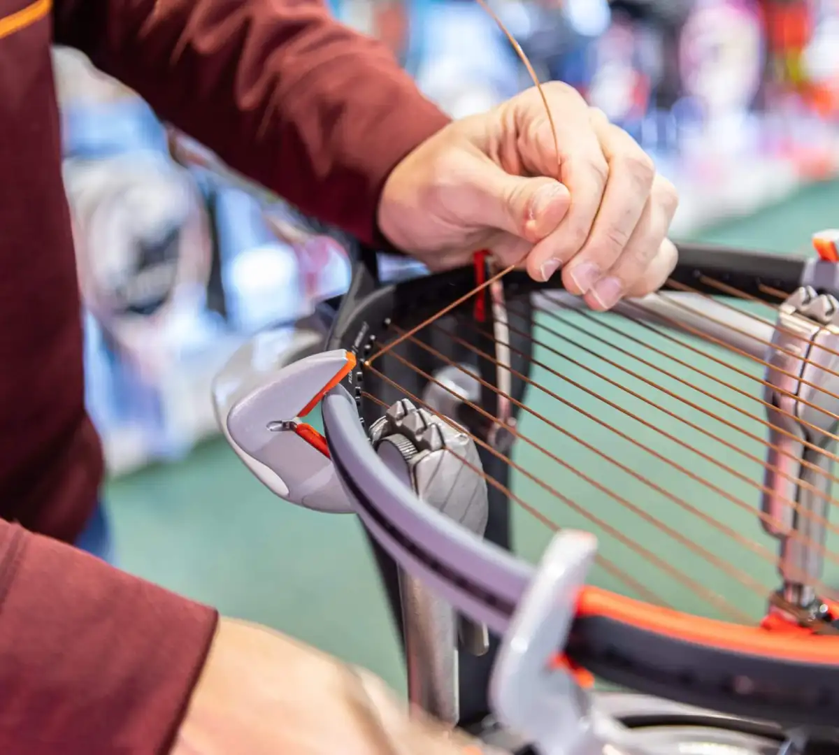 rackets-and-runners_two-column-hero_book-a-service-1--desktop_2x_5120x_e4651af0-e376-4d6f-9ea6-f780990b9d14_2560x